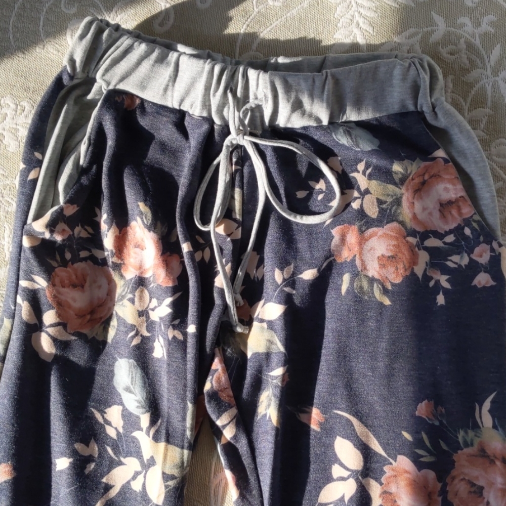 Jogger pants - Picture 2 of 6